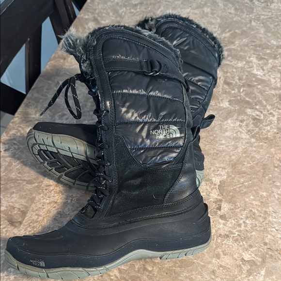 The North Face Black Winter Rain Boots with Insulation